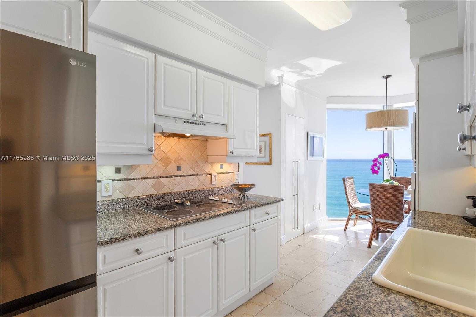 Small Image of 4775 COLLINS AVE #2101, Miami Beach Number 18