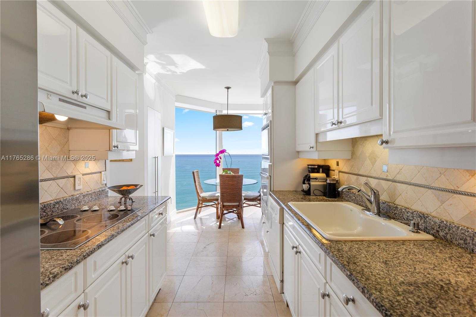 Small Image of 4775 COLLINS AVE #2101, Miami Beach Number 19