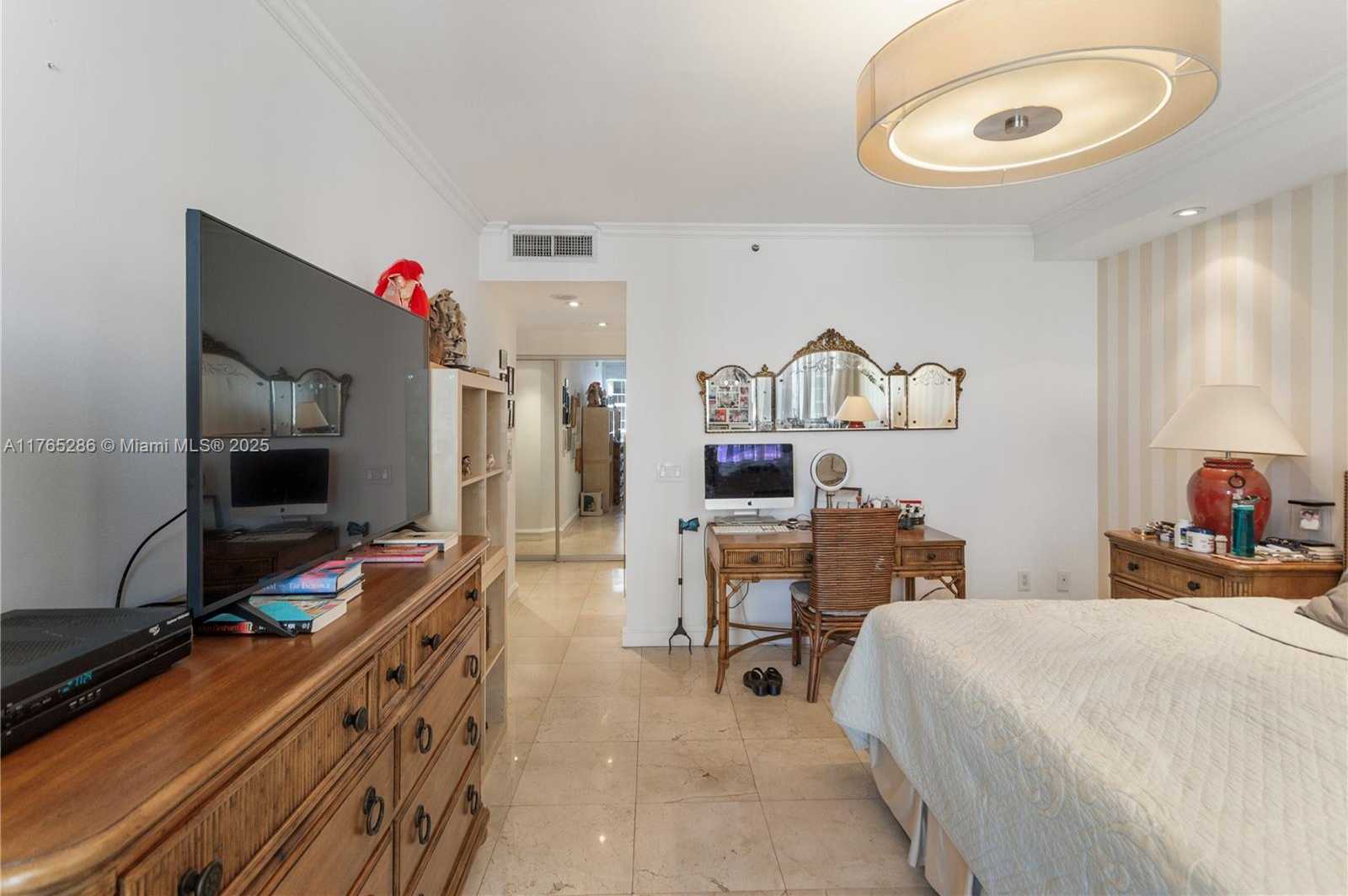 Small Image of 4775 COLLINS AVE #2101, Miami Beach Number 24