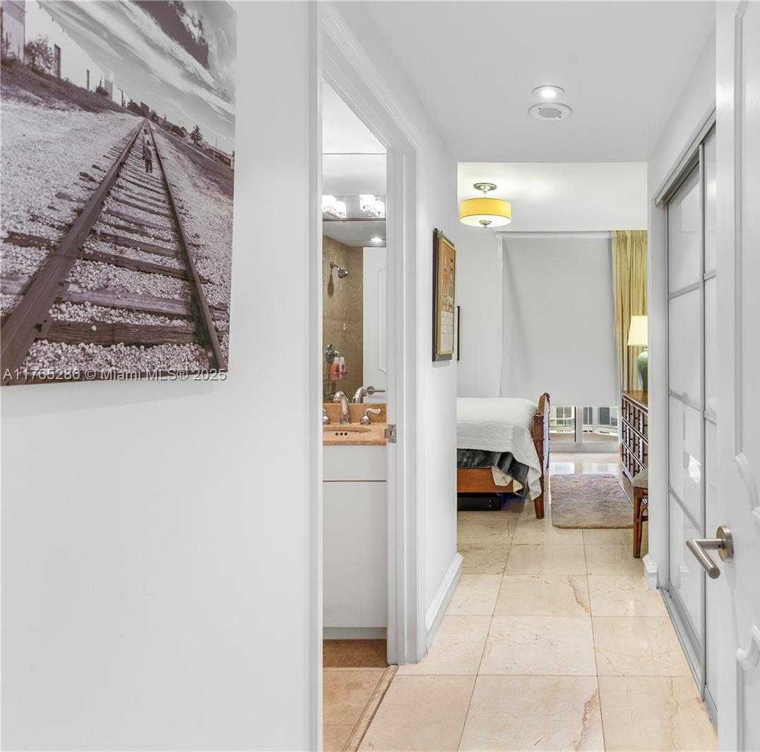 Small Image of 4775 COLLINS AVE #2101, Miami Beach Number 28