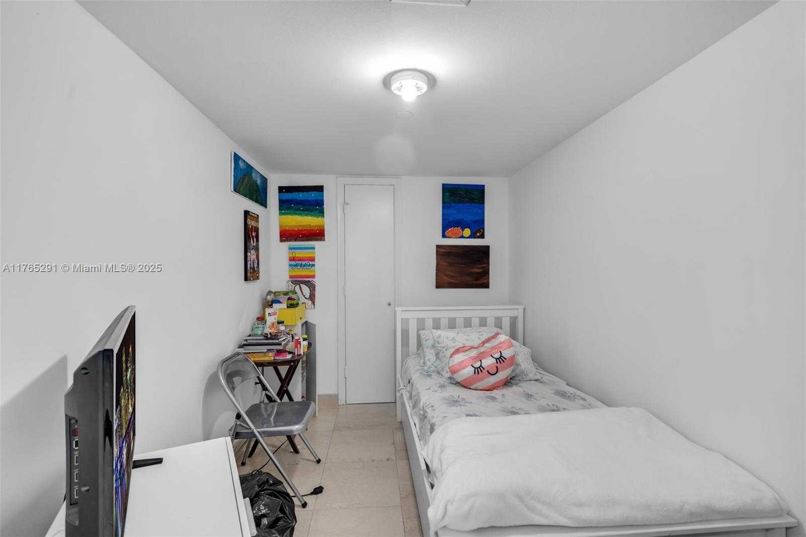 Small Image of 21205 YACHT CLUB DR #2605, Aventura Number 17