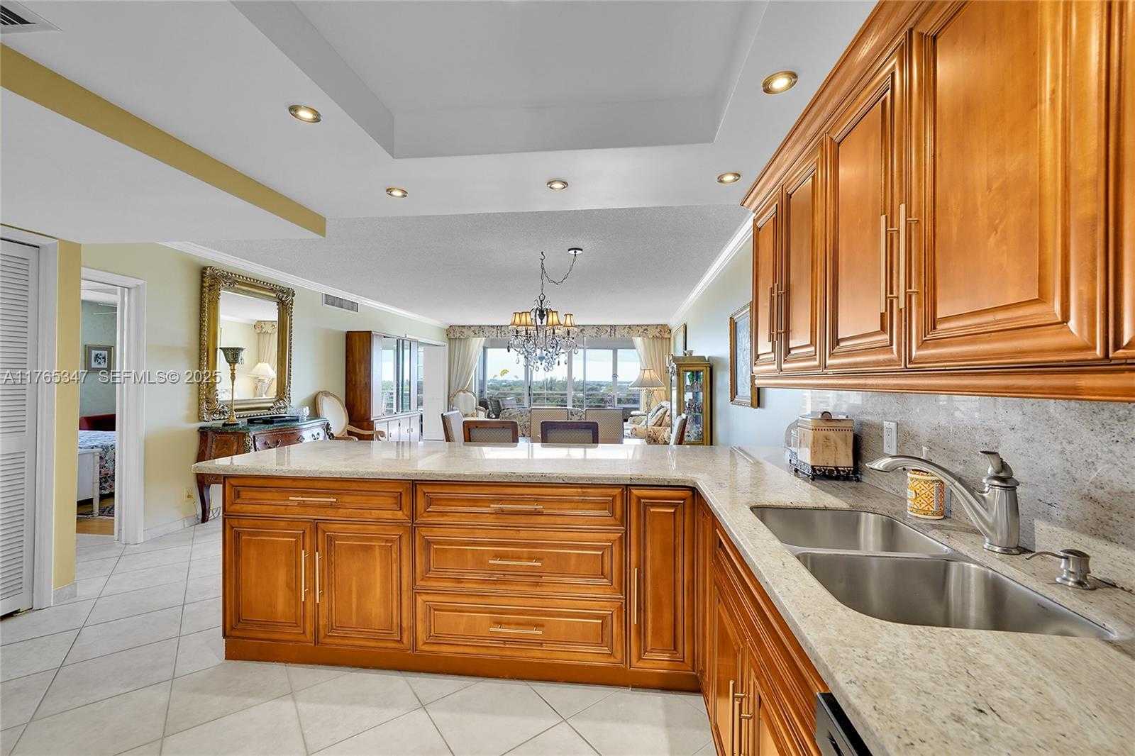 Small Image of 2681 SOUTH COURSE DR #912, Pompano Beach Number 8