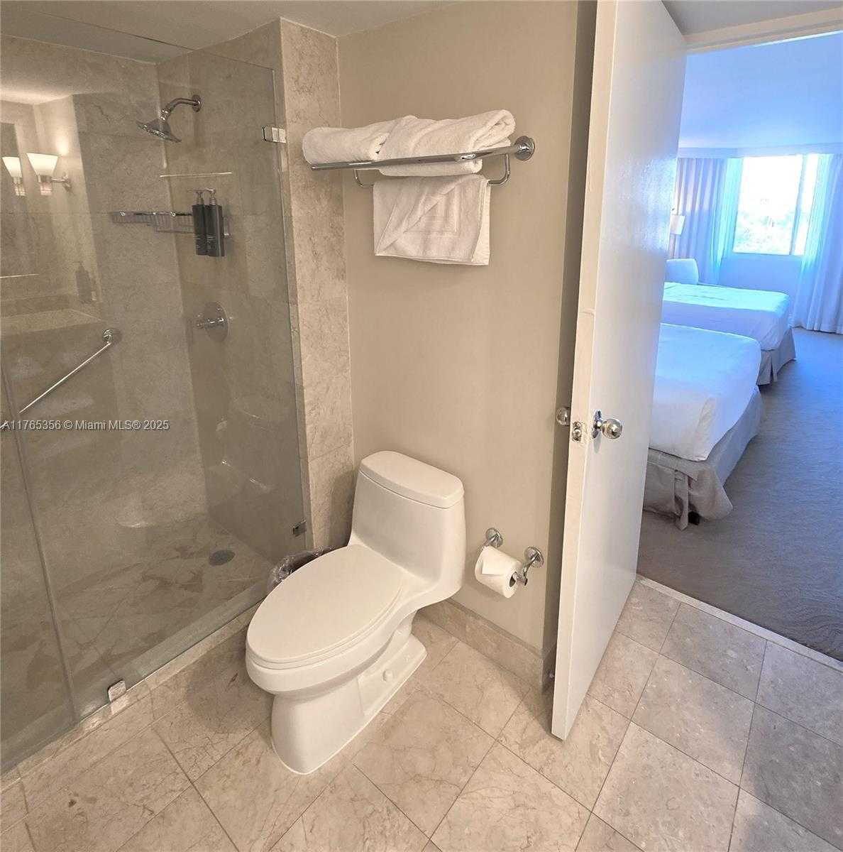 Small Image of 2670 Sunrise Blvd, Fort Lauderdale, FL 33304, USA Number 11