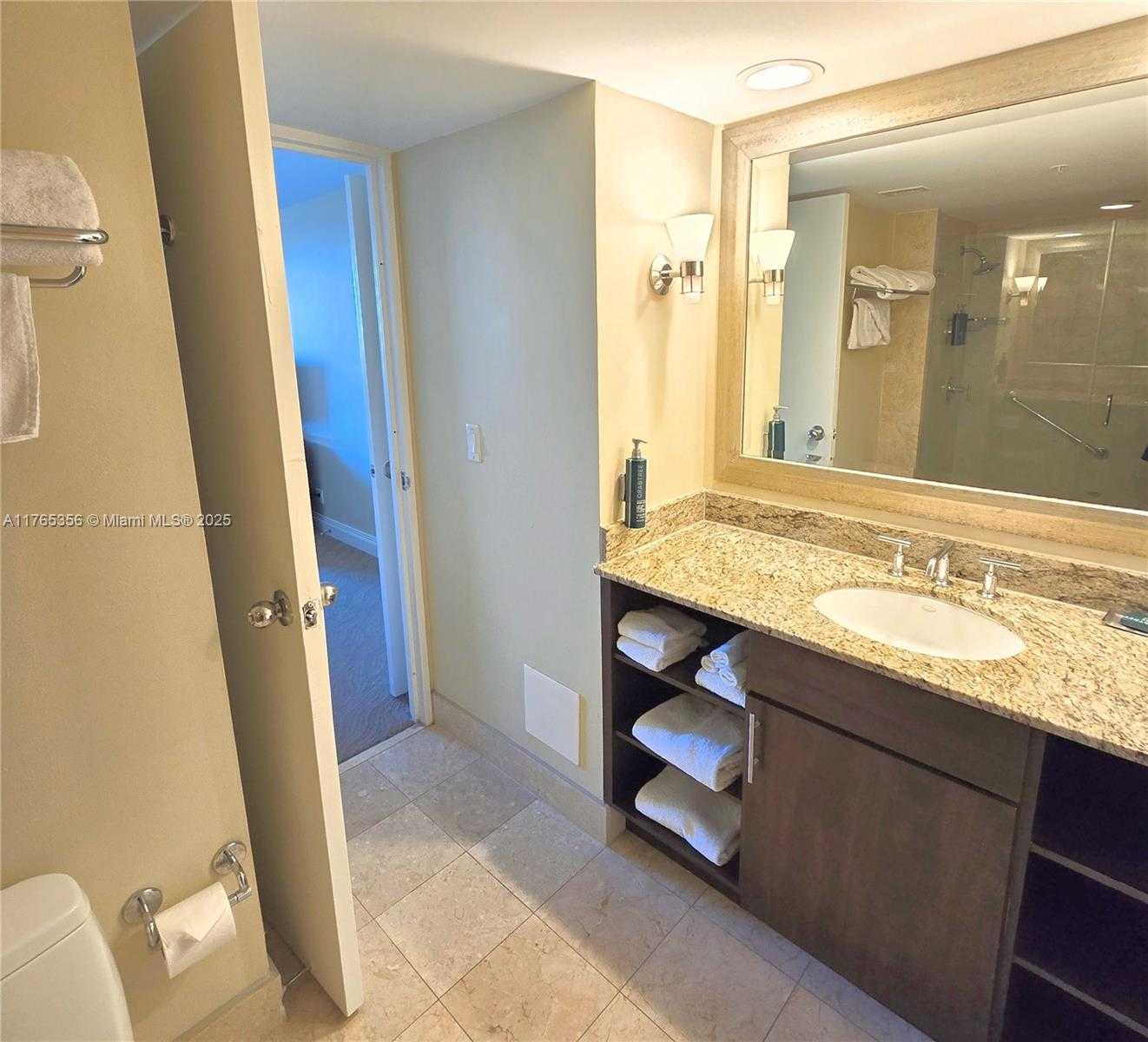 Small Image of 2670 Sunrise Blvd, Fort Lauderdale, FL 33304, USA Number 12
