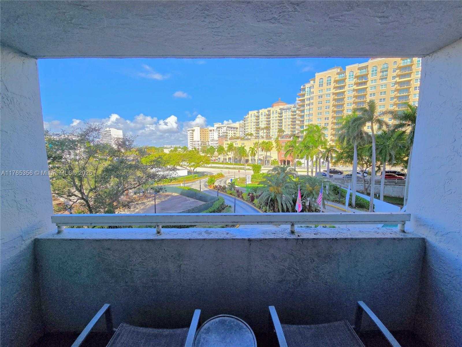 Small Image of 2670 Sunrise Blvd, Fort Lauderdale, FL 33304, USA Number 14