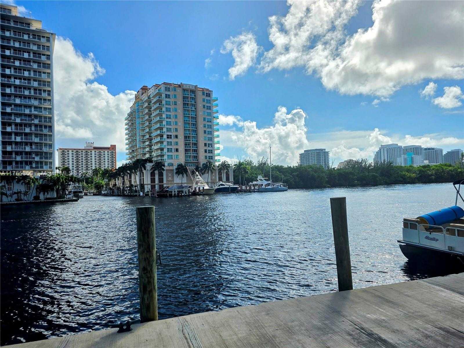 Small Image of 2670 Sunrise Blvd, Fort Lauderdale, FL 33304, USA Number 19