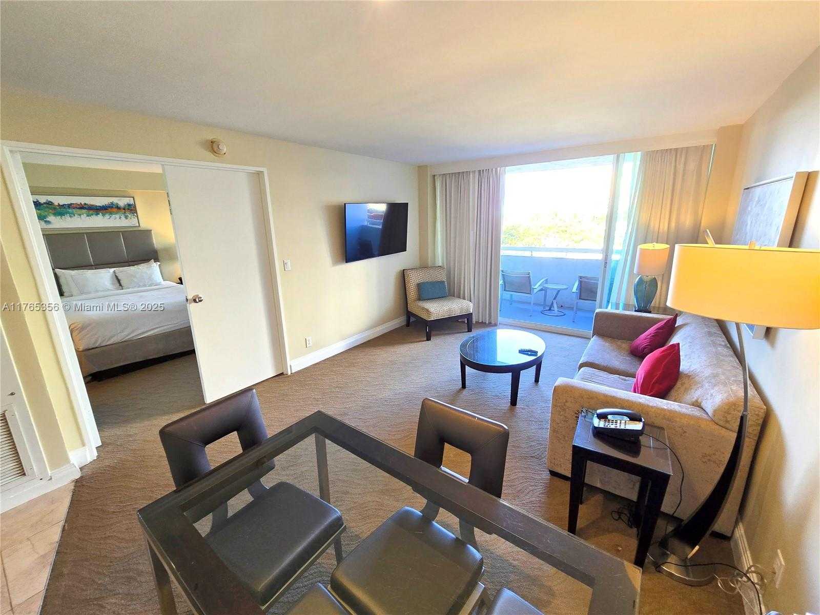 Small Image of 2670 Sunrise Blvd, Fort Lauderdale, FL 33304, USA Number 5