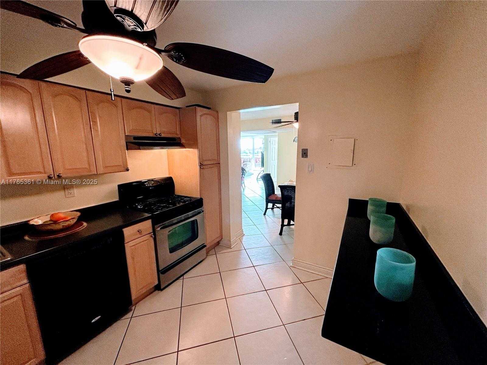 Small Image of 2030 SOUTH OCEAN DR #327, Hallandale Beach Number 54