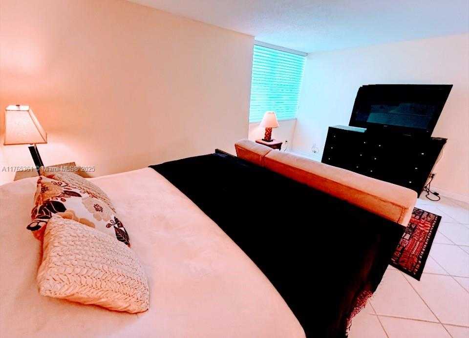 Small Image of 2030 SOUTH OCEAN DR #327, Hallandale Beach Number 72