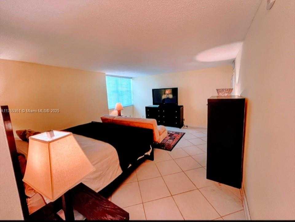 Small Image of 2030 SOUTH OCEAN DR #327, Hallandale Beach Number 73