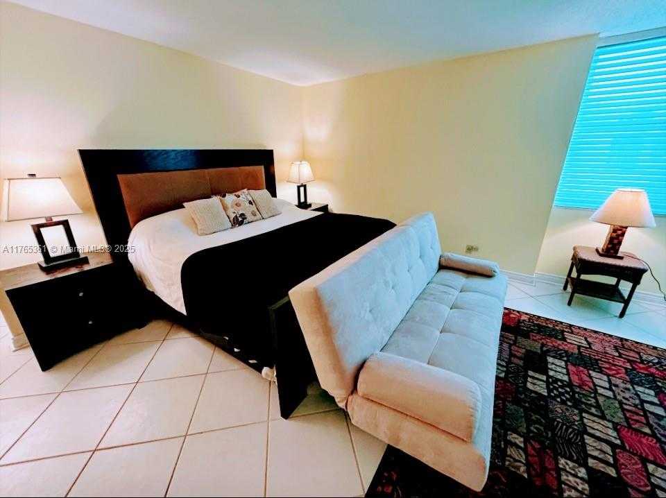 Small Image of 2030 SOUTH OCEAN DR #327, Hallandale Beach Number 75