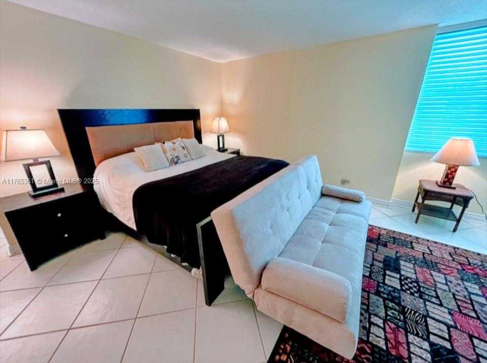 Small Image of 2030 SOUTH OCEAN DR #327, Hallandale Beach Number 76