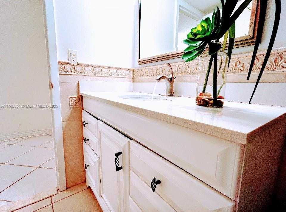 Small Image of 2030 SOUTH OCEAN DR #327, Hallandale Beach Number 82