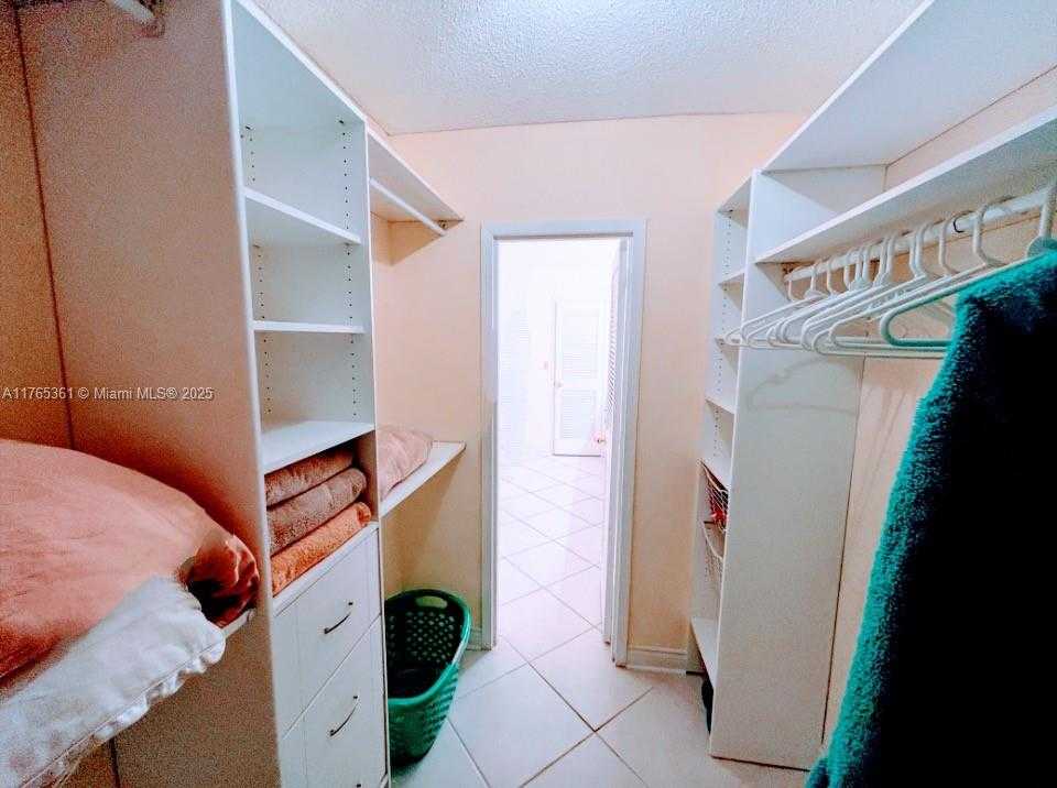 Small Image of 2030 SOUTH OCEAN DR #327, Hallandale Beach Number 84
