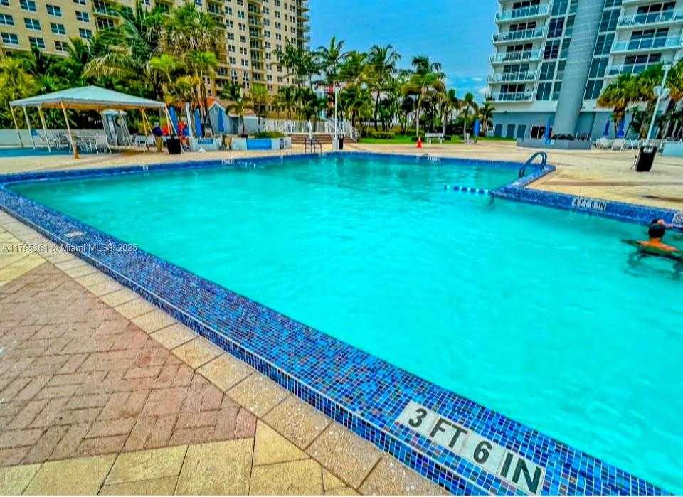 Small Image of 2030 SOUTH OCEAN DR #327, Hallandale Beach Number 9