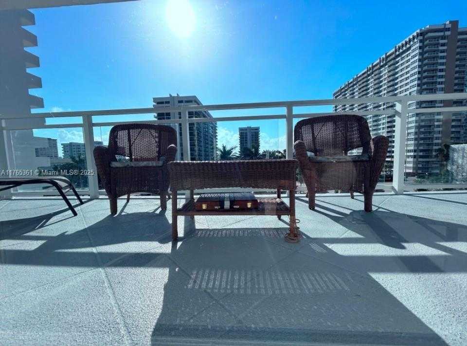 Small Image of 2030 SOUTH OCEAN DR #327, Hallandale Beach Number 92