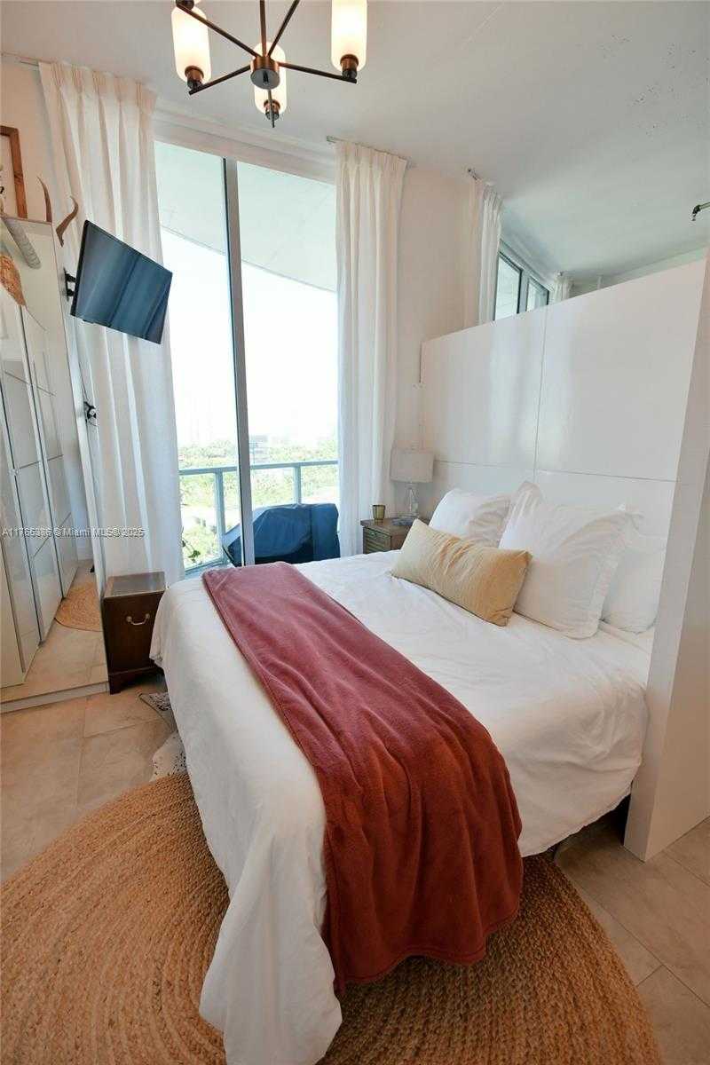 Small Image of 3029 NORTH EAST 188TH ST #902, Aventura Number 31