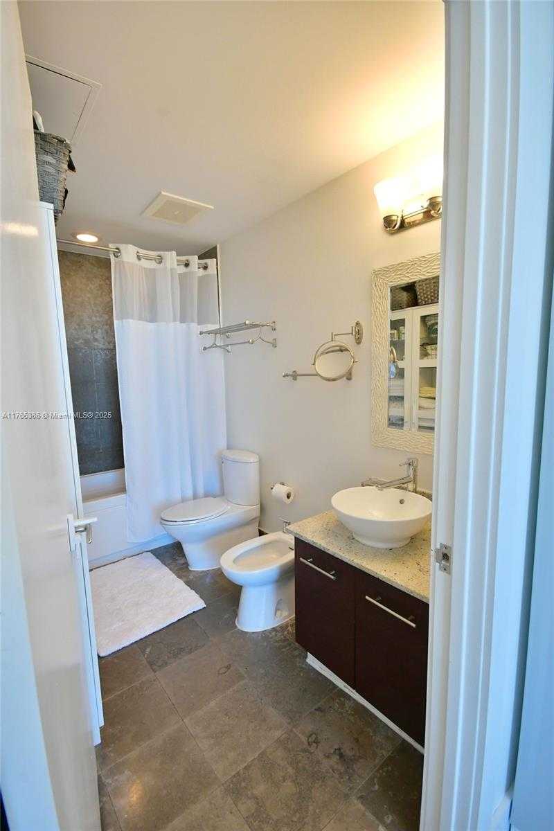 Small Image of 3029 NORTH EAST 188TH ST #902, Aventura Number 33