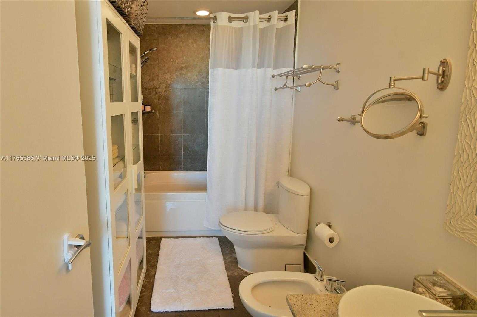 Small Image of 3029 NORTH EAST 188TH ST #902, Aventura Number 34
