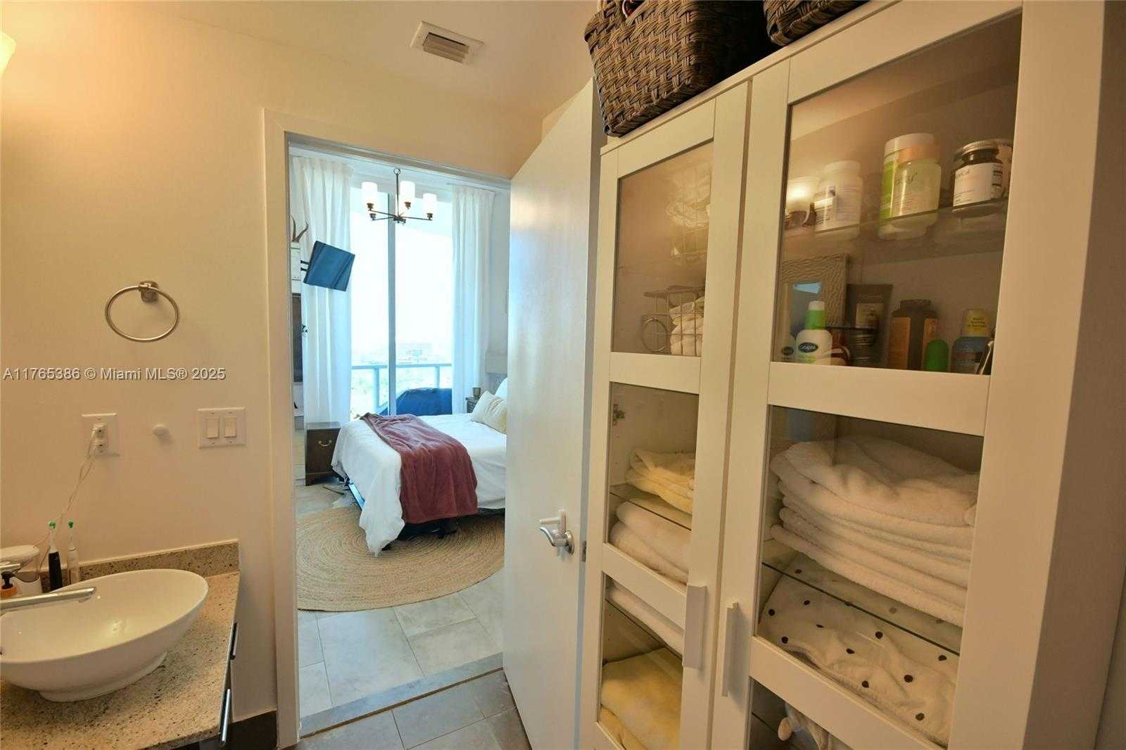 Small Image of 3029 NORTH EAST 188TH ST #902, Aventura Number 35