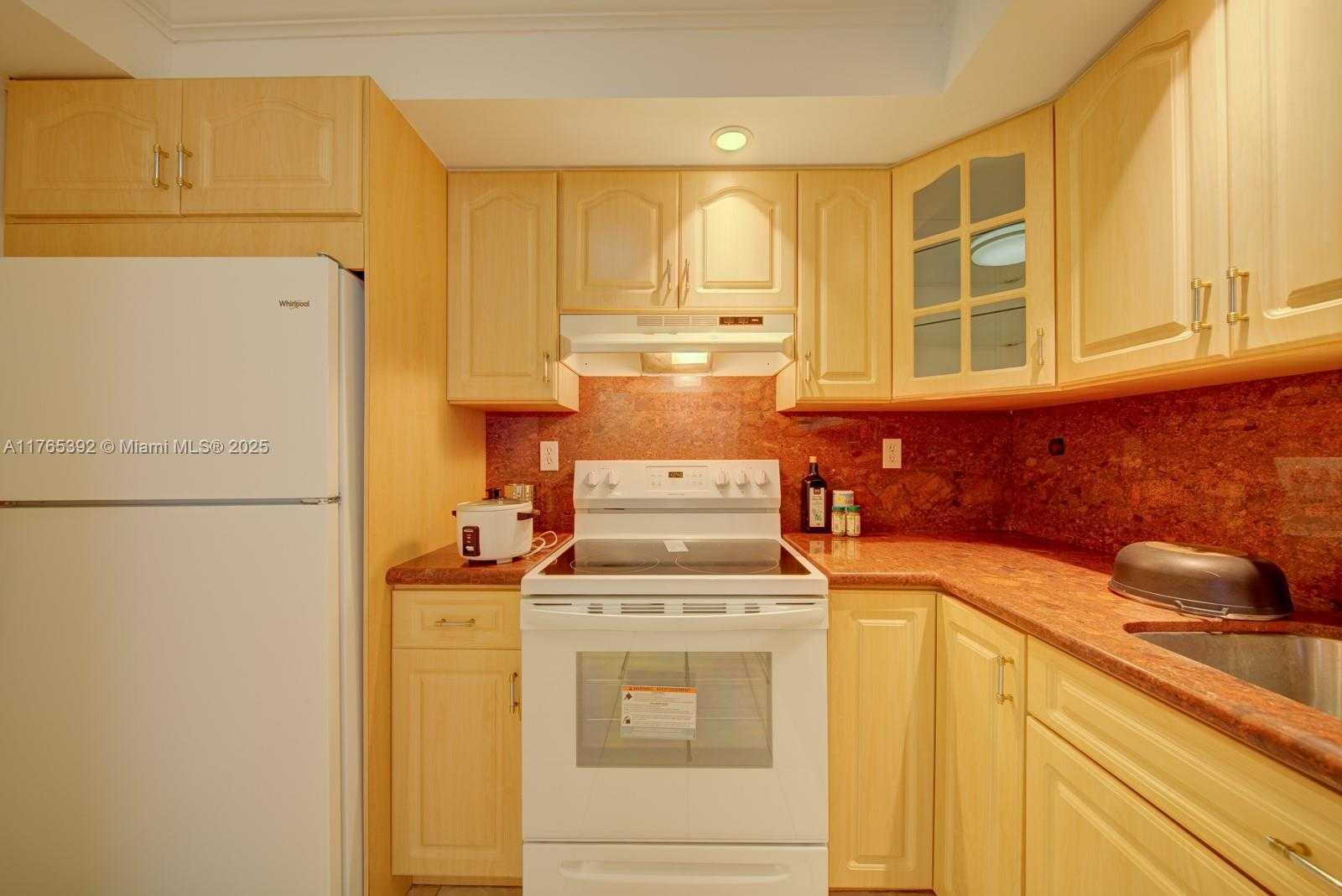 Small Image of 1623 COLLINS AVE #512, Miami Beach Number 16
