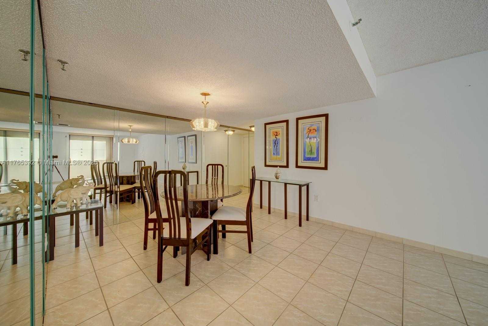 Small Image of 1623 COLLINS AVE #512, Miami Beach Number 18