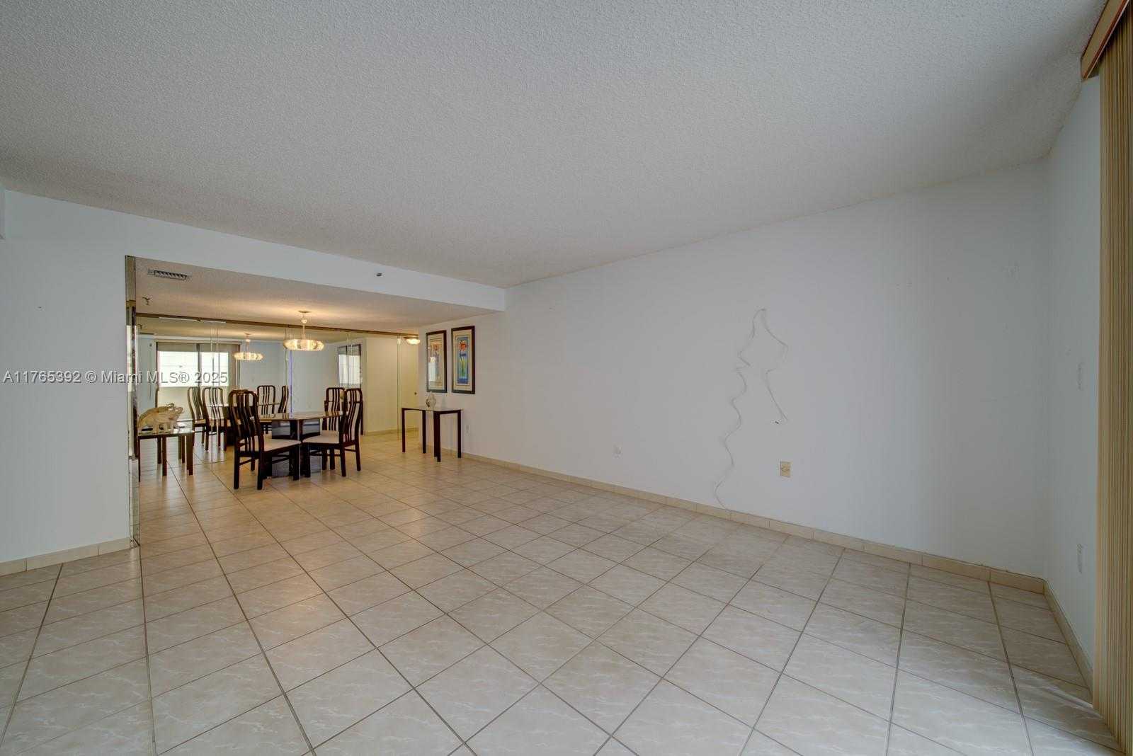 Small Image of 1623 COLLINS AVE #512, Miami Beach Number 20