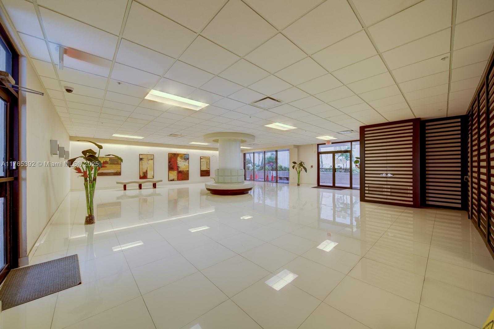 Small Image of 1623 COLLINS AVE #512, Miami Beach Number 31