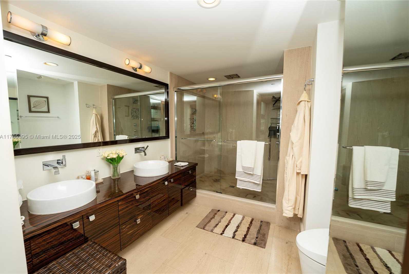 Small Image of 5875 COLLINS AVE #1603, Miami Beach Number 16