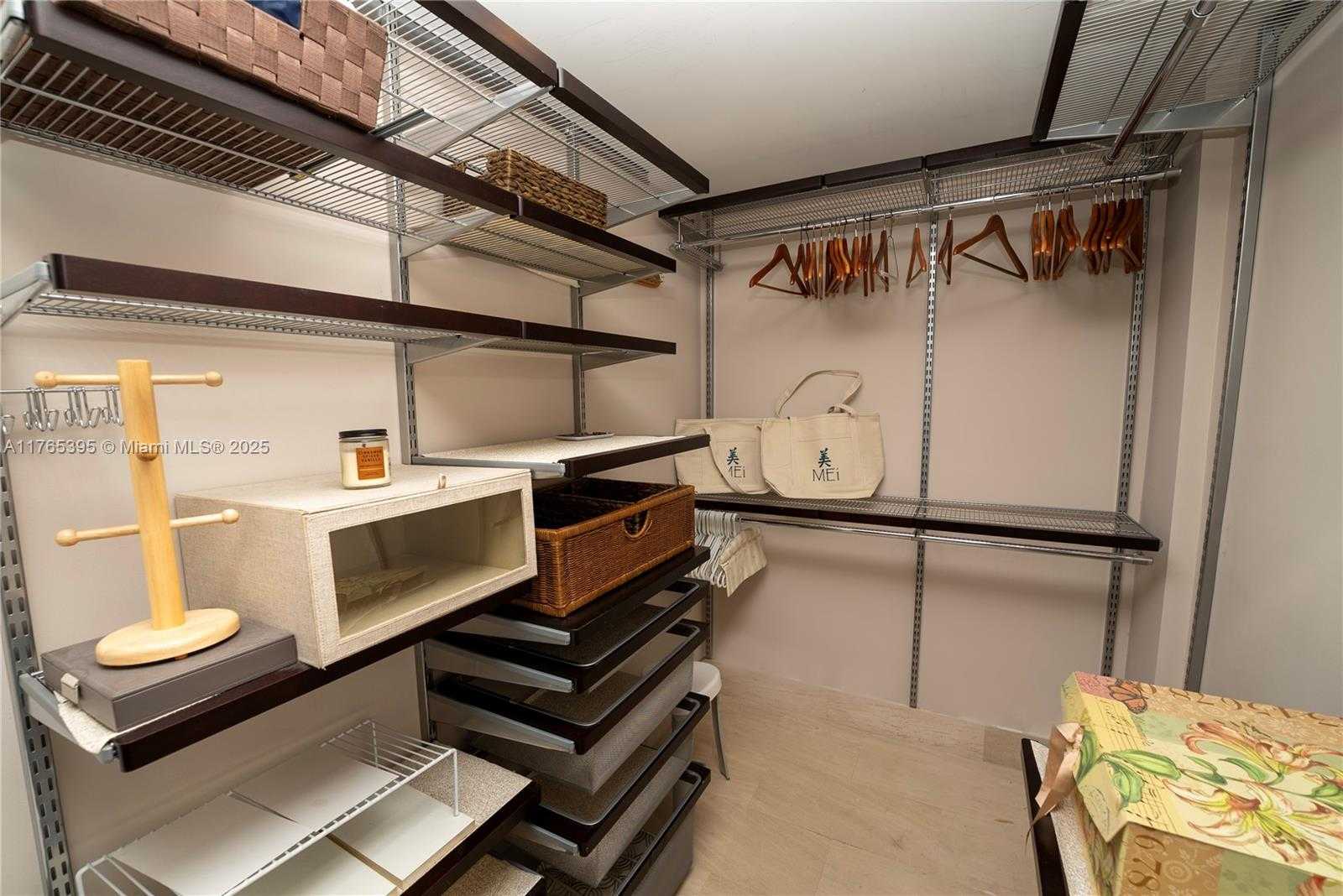 Small Image of 5875 COLLINS AVE #1603, Miami Beach Number 17