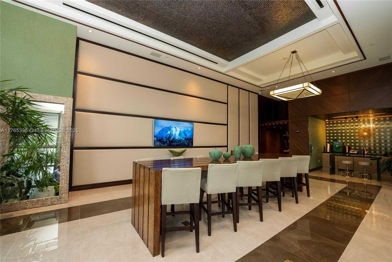 Small Image of 5875 COLLINS AVE #1603, Miami Beach Number 37