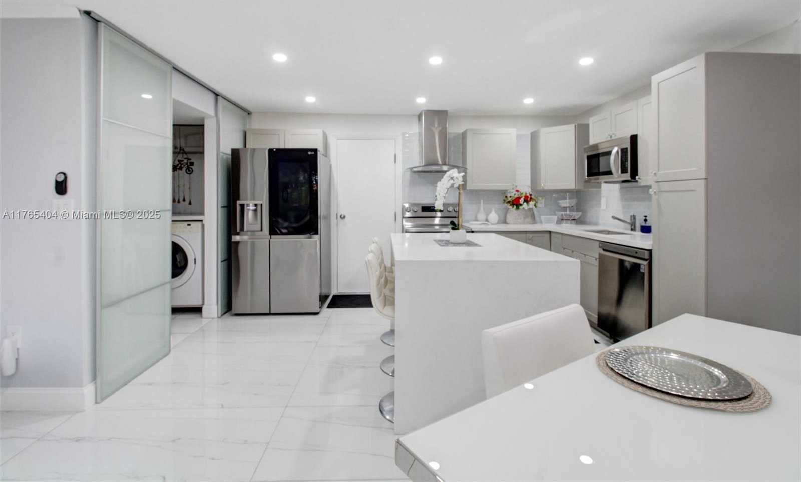 Small Image of 13951 KENDALE LAKES CIR #103A, Miami Number 8