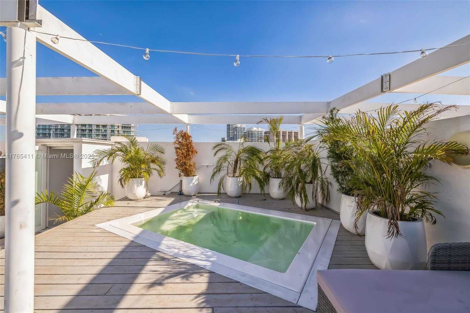 Small Image of 6580 INDIAN CREEK DR #603, Miami Beach Number 12