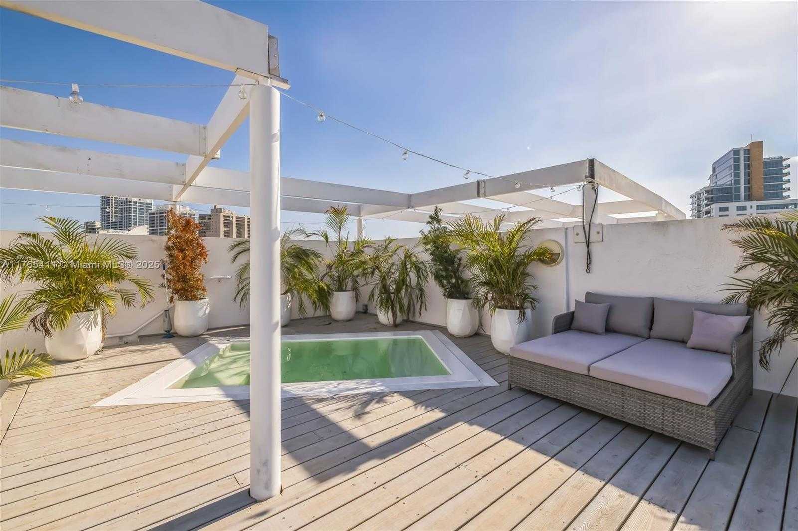 Small Image of 6580 INDIAN CREEK DR #603, Miami Beach Number 13