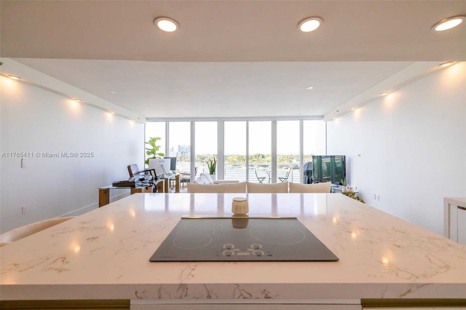 Small Image of 6580 INDIAN CREEK DR #603, Miami Beach Number 18