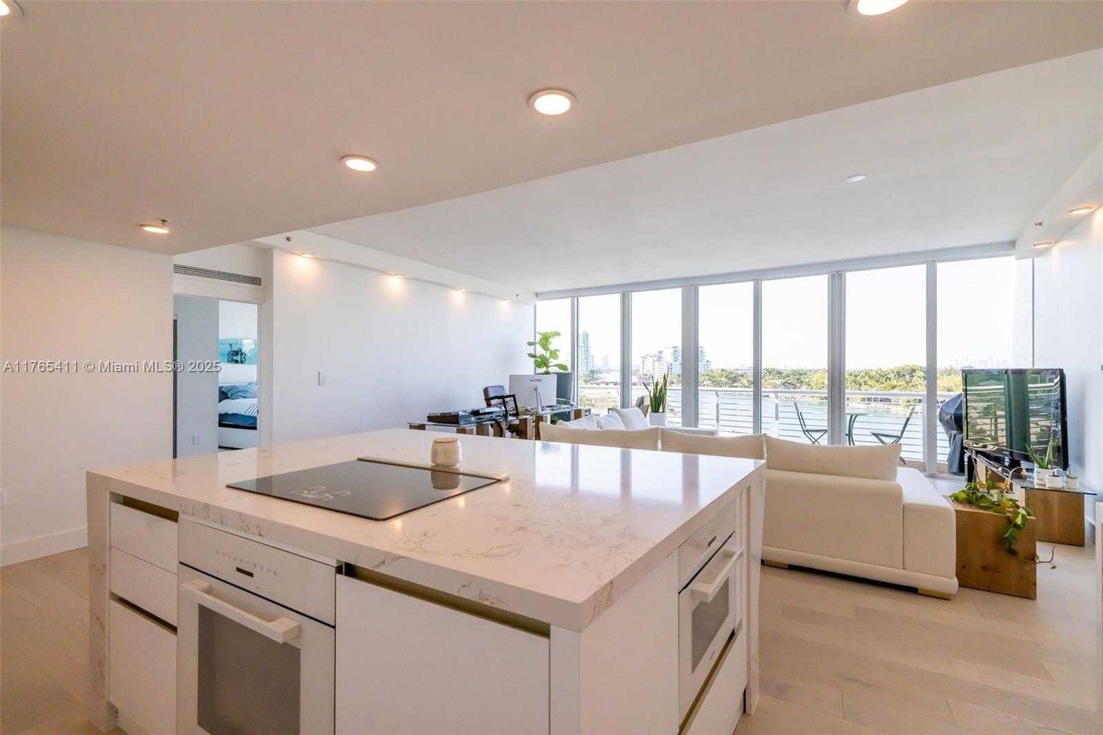 Small Image of 6580 INDIAN CREEK DR #603, Miami Beach Number 19