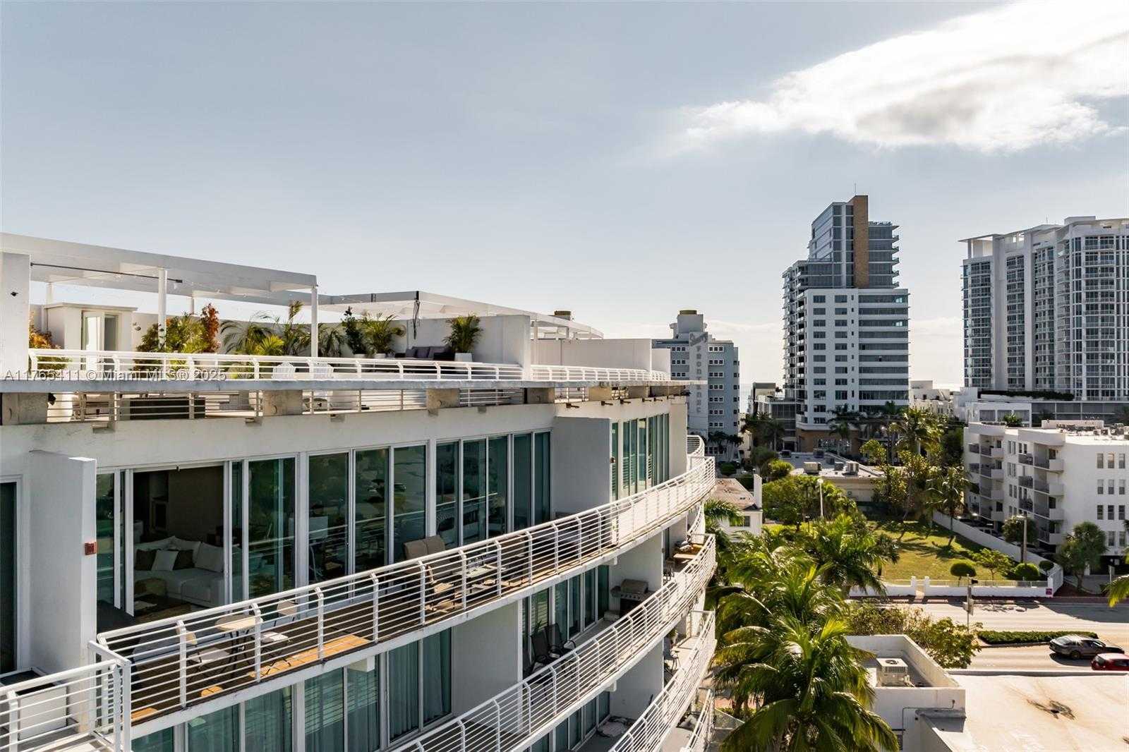 Small Image of 6580 INDIAN CREEK DR #603, Miami Beach Number 2