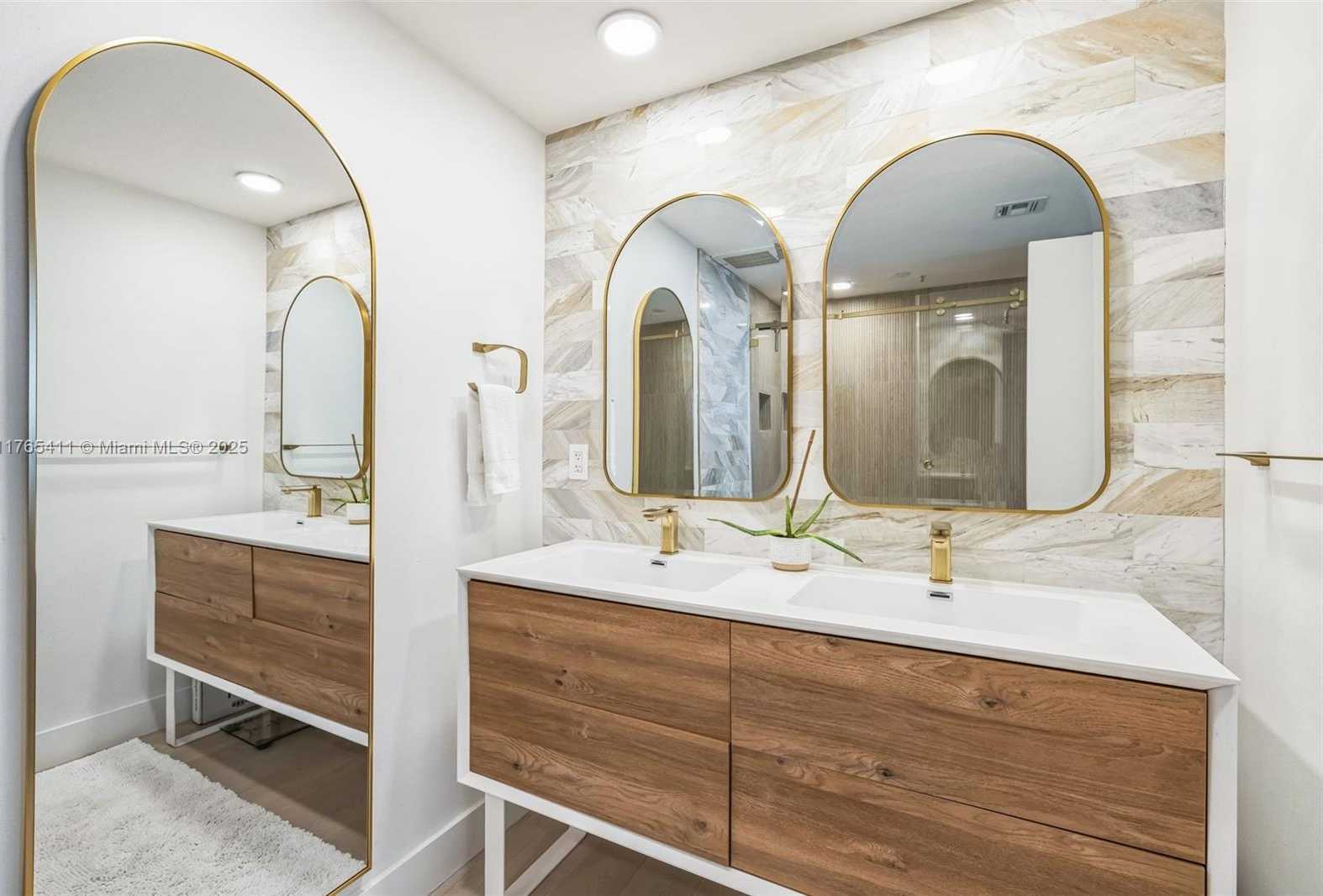 Small Image of 6580 INDIAN CREEK DR #603, Miami Beach Number 26