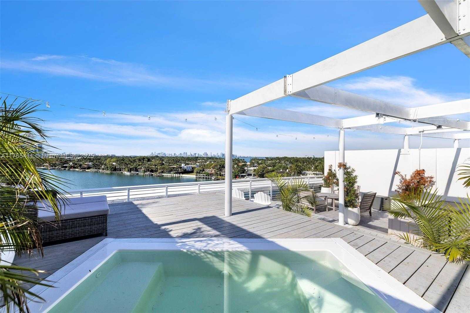 Small Image of 6580 INDIAN CREEK DR #603, Miami Beach Number 32
