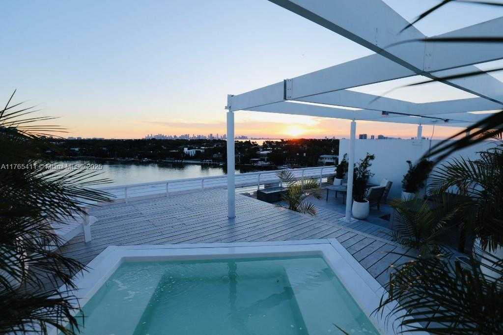 Small Image of 6580 INDIAN CREEK DR #603, Miami Beach Number 46