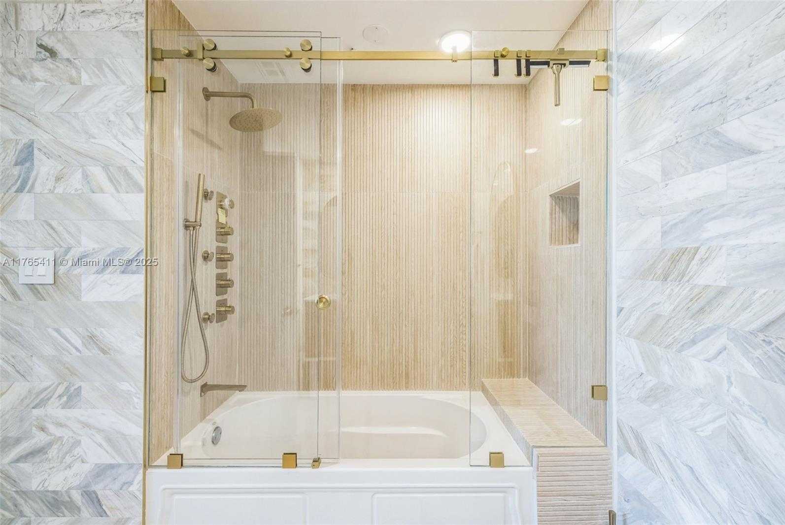 Small Image of 6580 INDIAN CREEK DR #603, Miami Beach Number 5