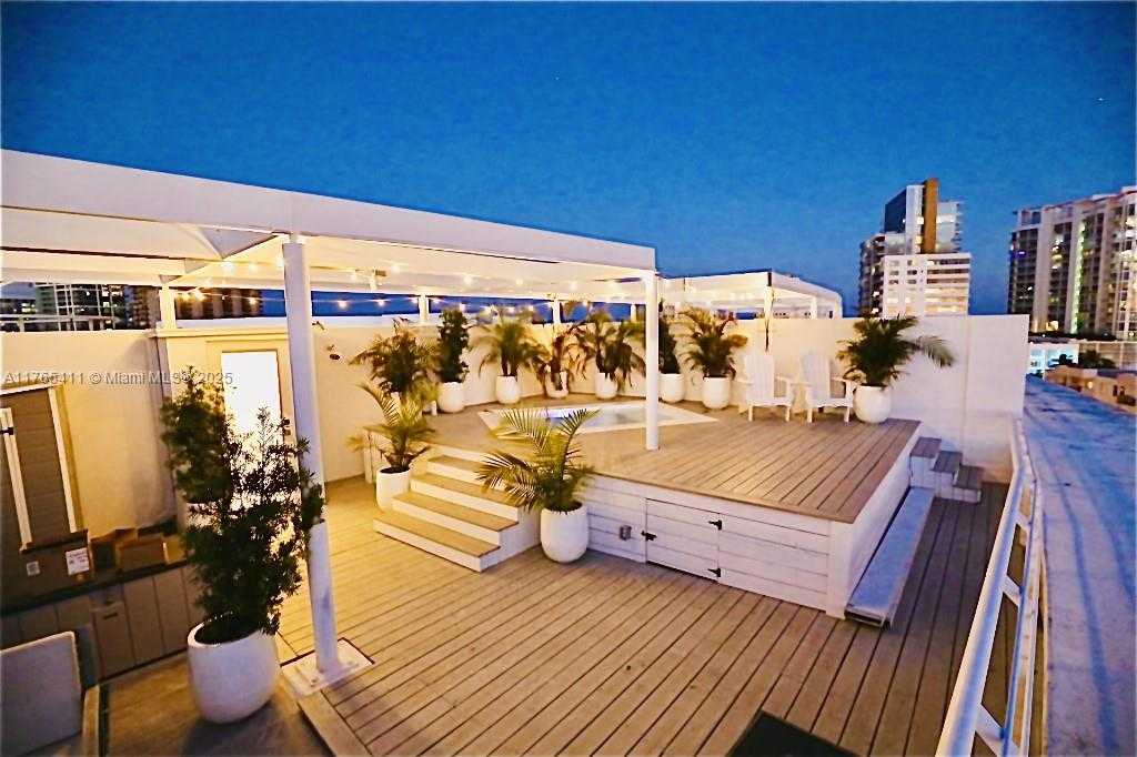 Small Image of 6580 INDIAN CREEK DR #603, Miami Beach Number 51