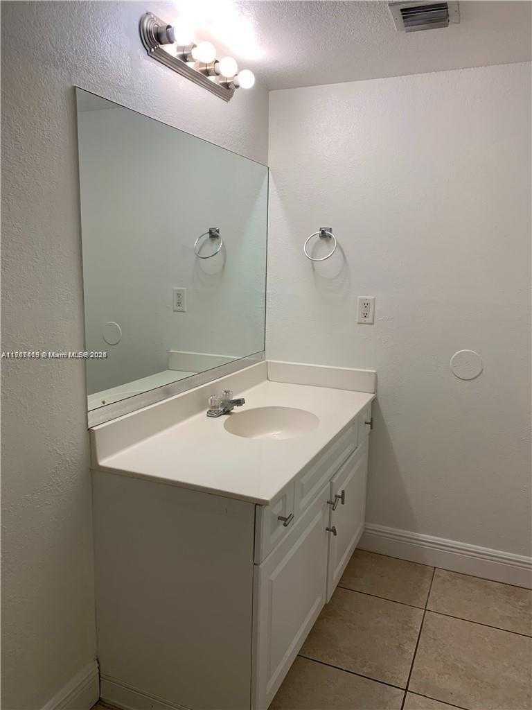 Small Image of 4810 NORTH WEST 79TH AVE #108, Doral Number 10
