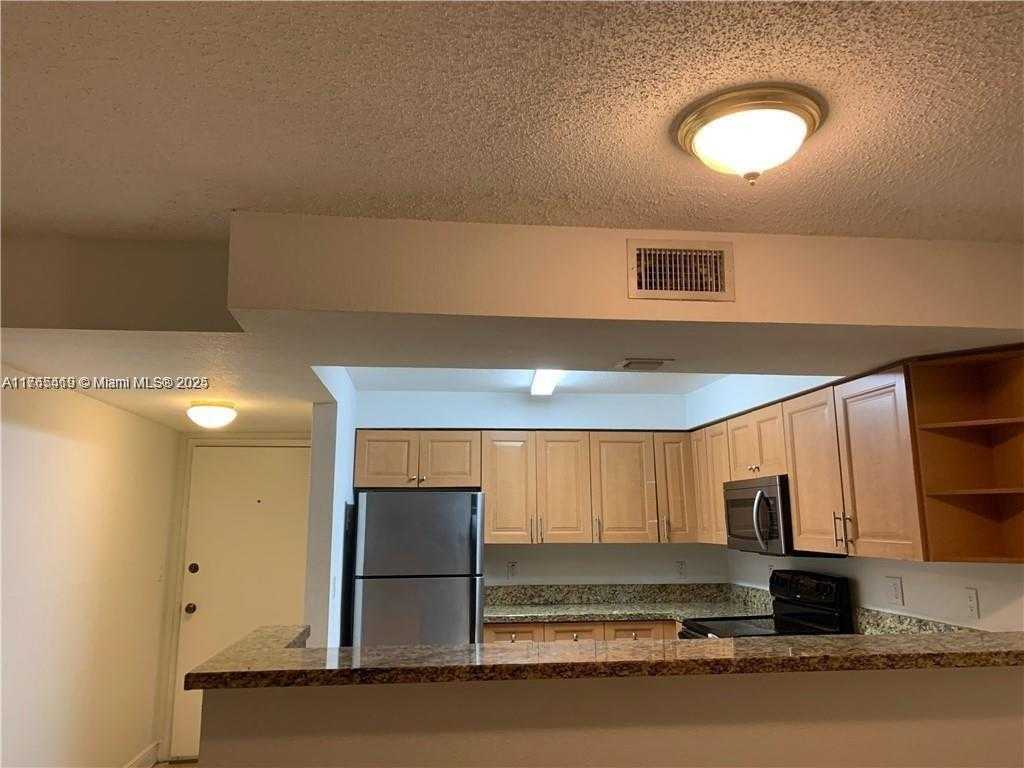 Small Image of 4810 NORTH WEST 79TH AVE #108, Doral Number 2