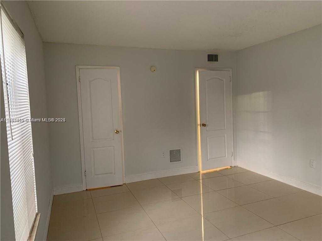 Small Image of 4810 NORTH WEST 79TH AVE #108, Doral Number 6
