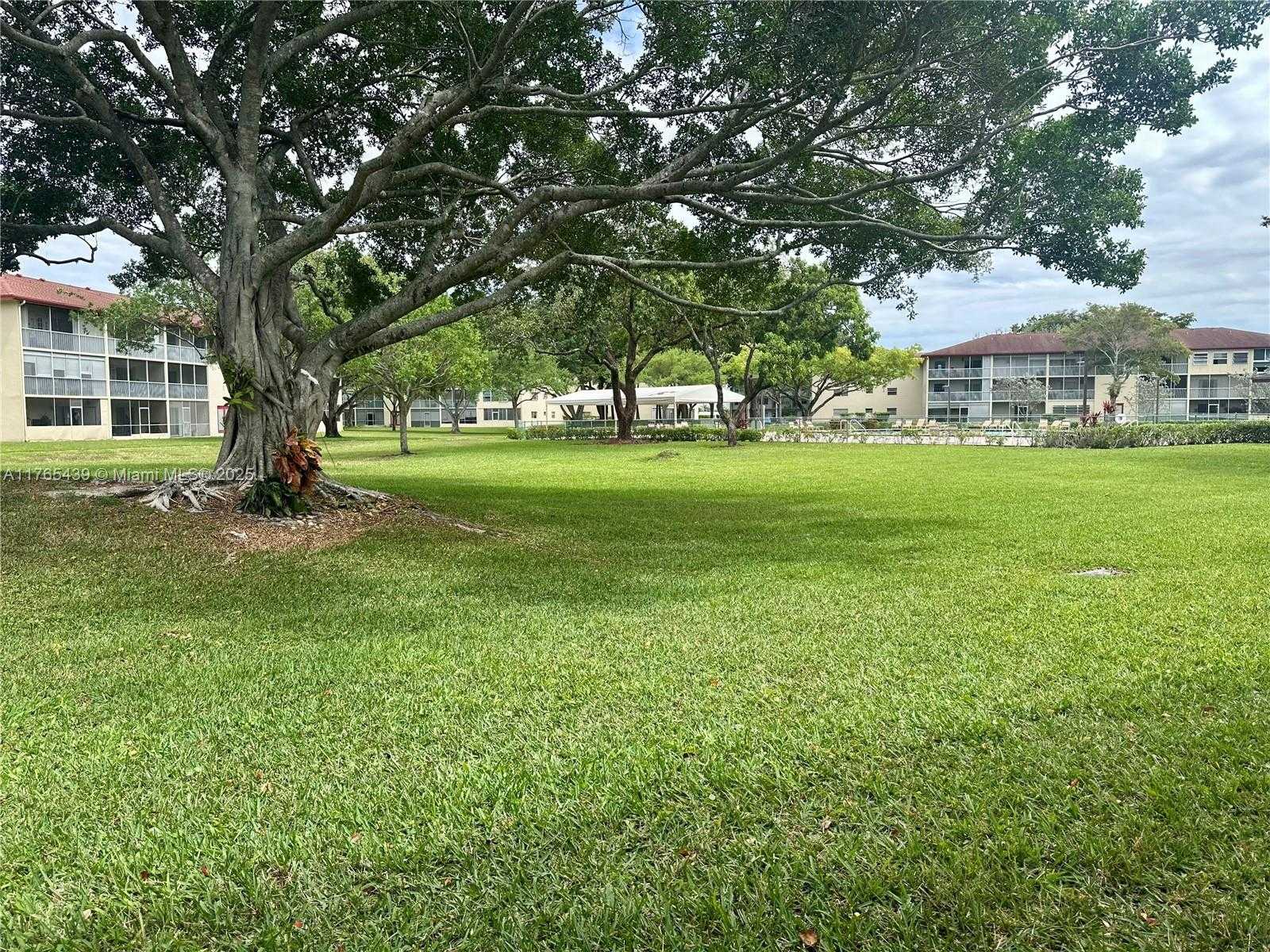 Small Image of 151 SOUTH WEST 134TH WAY #107N, Pembroke Pines Number 23