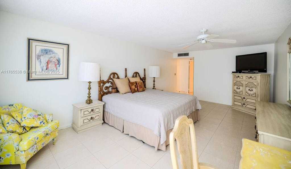 Small Image of 2751 SOUTH OCEAN DR #208S, Hollywood Number 19