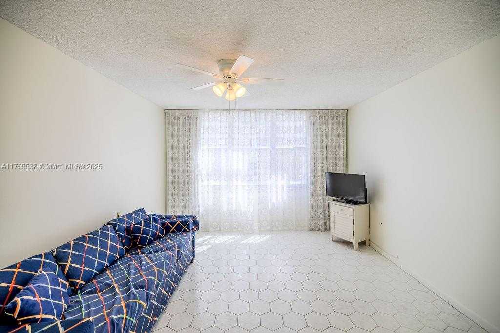 Small Image of 2751 SOUTH OCEAN DR #208S, Hollywood Number 25