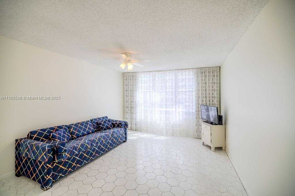 Small Image of 2751 SOUTH OCEAN DR #208S, Hollywood Number 27