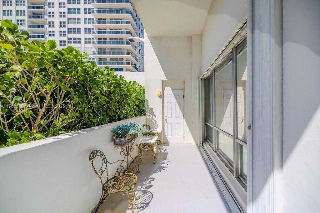 Small Image of 2751 SOUTH OCEAN DR #208S, Hollywood Number 32